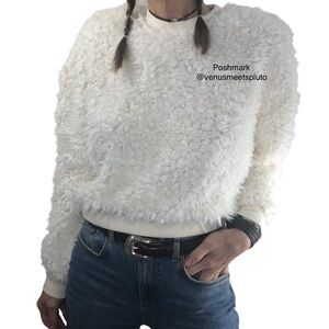 UO Out From Under Under Faux Fur Cropped Sweatshirt Womens Size S White Crewneck
